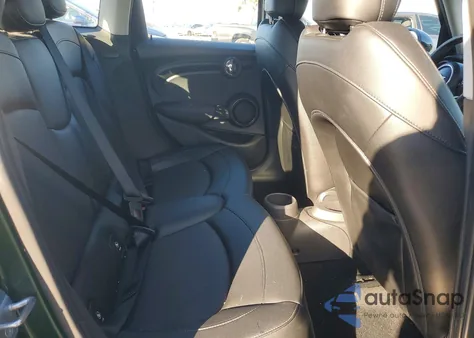 2016 Mini Cooper z USA, uszkodzony, nr VIN WMWXU1C56G2D09518